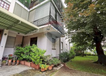 Stabile - Palazzo VIA SAN LUIGI, 28 
 Arona, Arona - foto 15