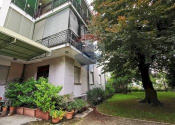 Stabile - Palazzo VIA SAN LUIGI, 28 
 Arona, Arona - foto 16