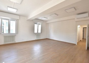 Ufficio Via Giacomo Matteotti, 24, San Pietro in Casale - foto 10