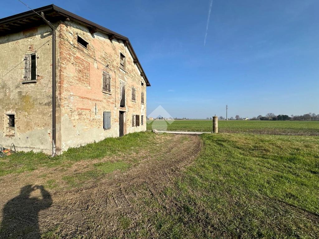 Rustic Via San Leonardo, Castelnovo di Sotto - photo 3