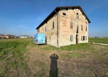 Rustic Via San Leonardo, Castelnovo di Sotto - photo 2