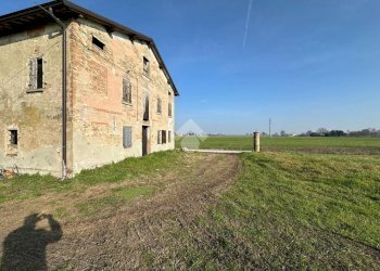 Rustic Via San Leonardo, Castelnovo di Sotto - photo 3