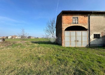 Rustic Via San Leonardo, Castelnovo di Sotto - photo 5