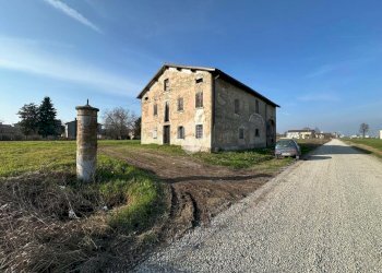 Rustic Via San Leonardo, Castelnovo di Sotto - photo 7