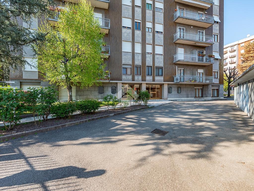 Four-room apartment Viale Italia, Lainate - photo 2