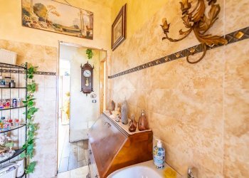Four-room apartment Viale Italia, Lainate - photo 20