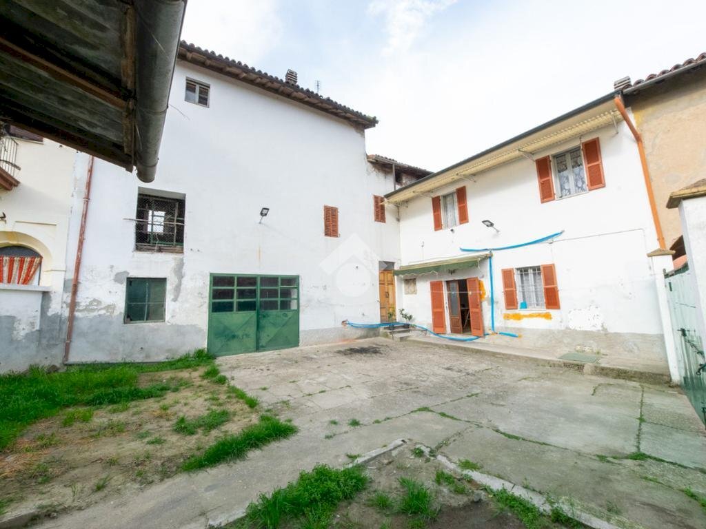 Casa semi indipendente Via dei Visconti, Breme - foto 1