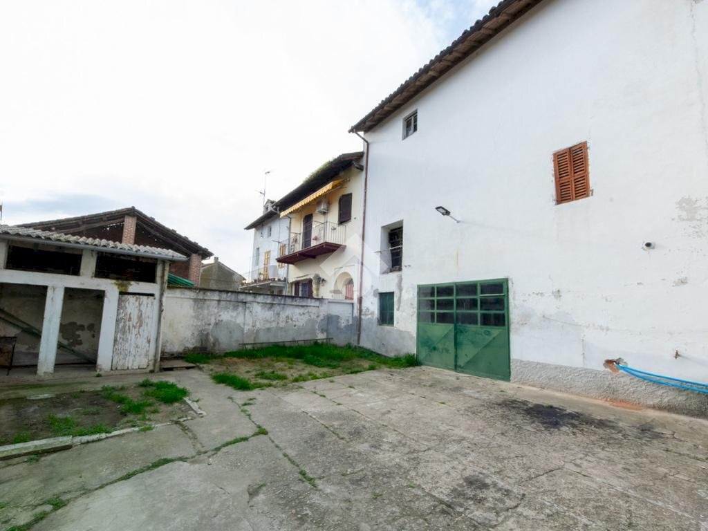 Casa semi indipendente Via dei Visconti, Breme - foto 2