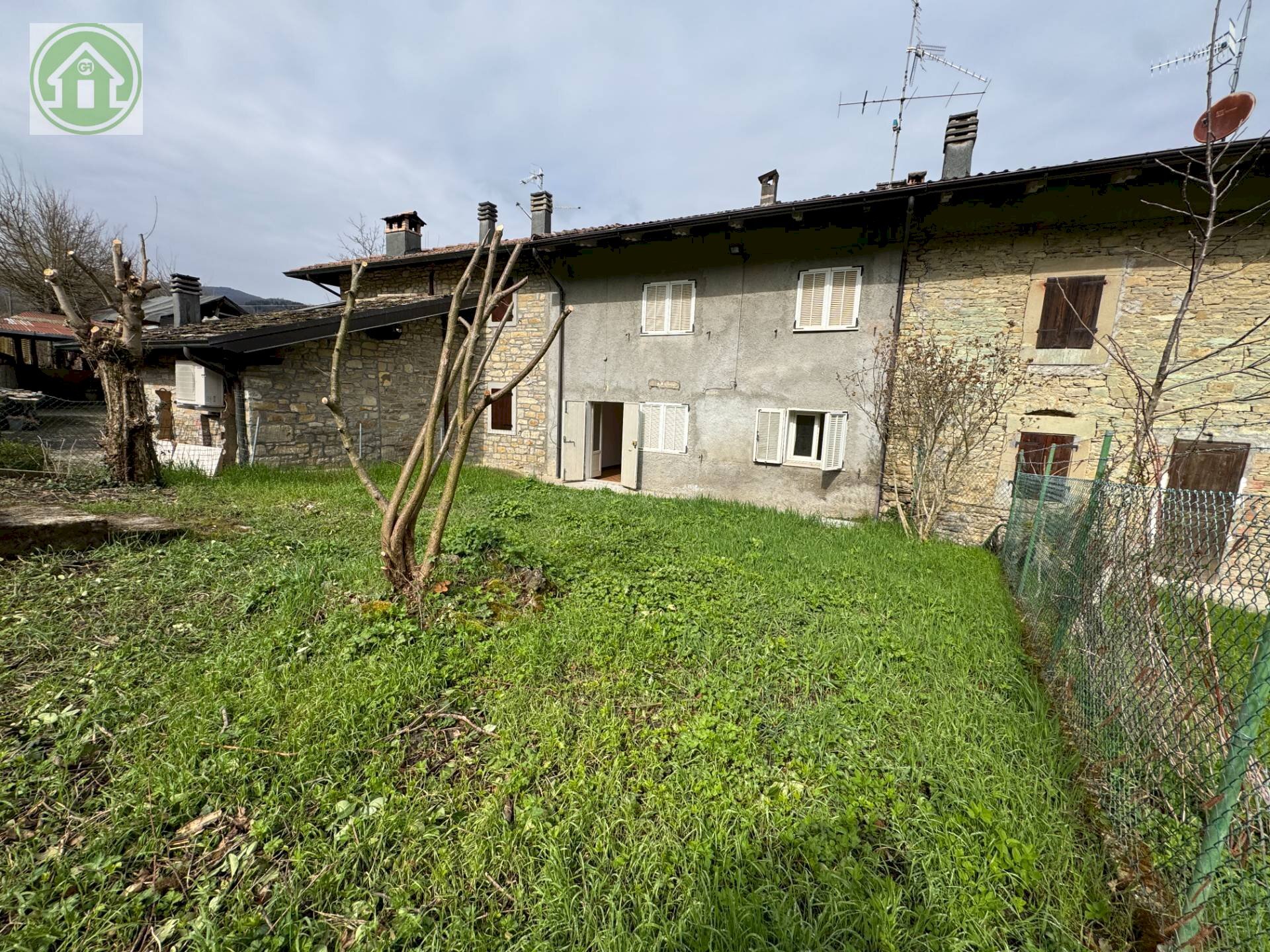 Independent house Polinago - photo 2