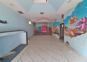 Locale Commerciale Via Cardinale Castaldo, Casoria - foto 2