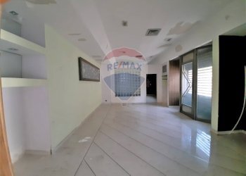 Locale Commerciale Via Cardinale Castaldo, Casoria - foto 7