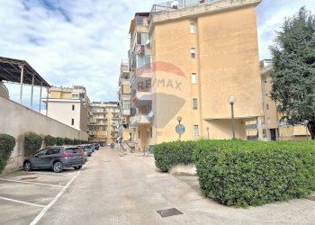 Trilocale Casoria - foto 2