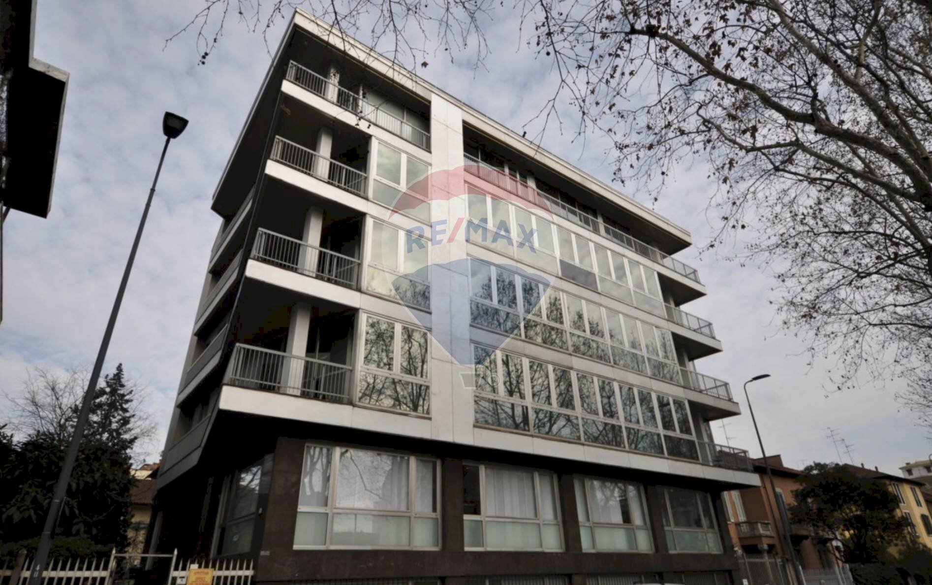 Magazzino Viale Lunigiana, Milano - foto 1