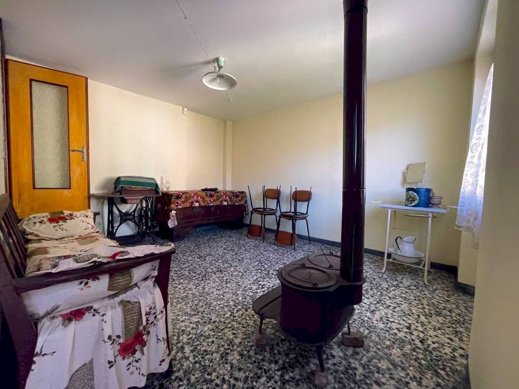 Soggiorno - Rustico Frazione Montecapraro, Fabbrica Curone - foto 3