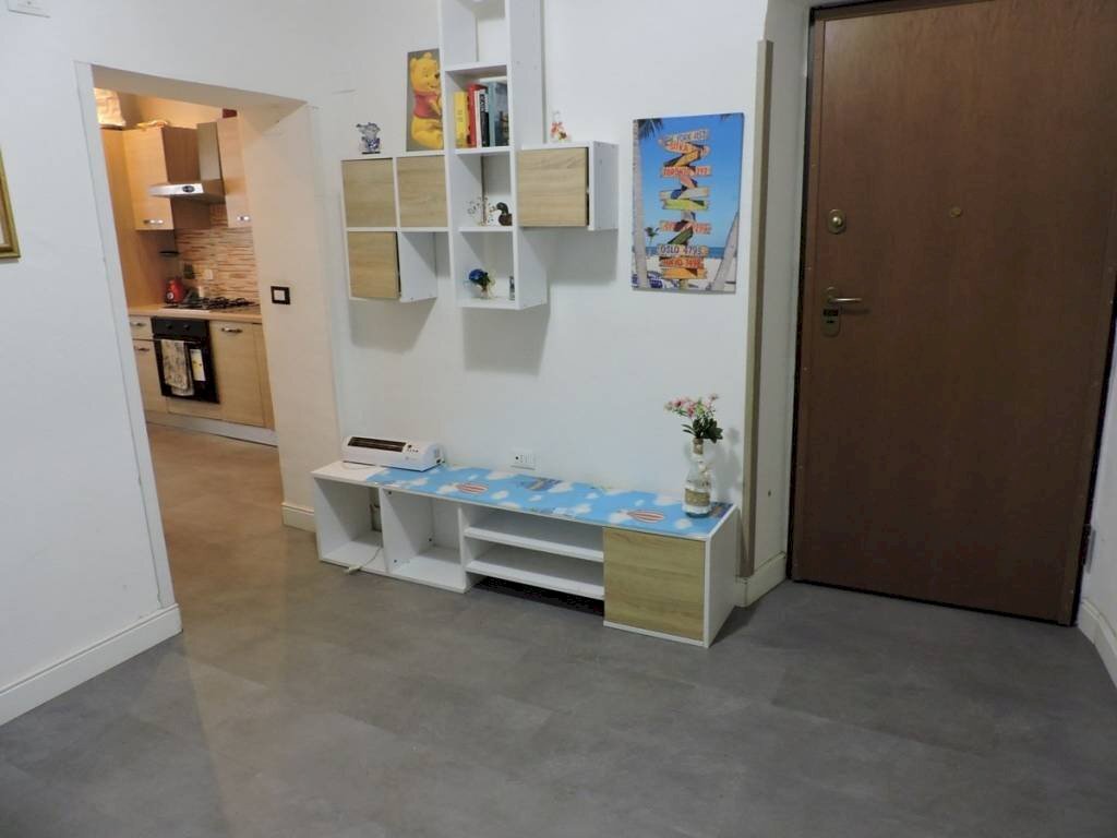 Ingresso - Quadrilocale vico Pier Maria Ciurlo, Genova (zona Sampierdarena) - foto 1