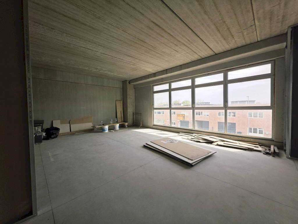 Interno non residenziale - Shop via Alfredo Veroni, Parma - photo 1