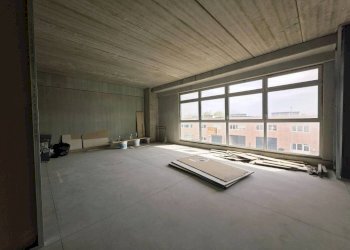 Interno non residenziale - Shop via Alfredo Veroni, Parma - photo 1