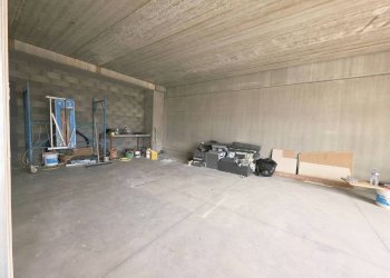 Interno non residenziale - Shop via Alfredo Veroni, Parma - photo 5