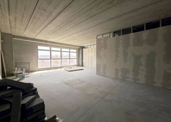 Interno non residenziale - Shop via Alfredo Veroni, Parma - photo 6