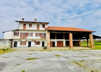 Facciata - Rustico via Mondovì, Rocca de' Baldi - foto 1