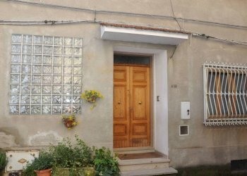Facciata - Casa indipendente corso Giuseppe Garibaldi, 379, Senise - foto 4