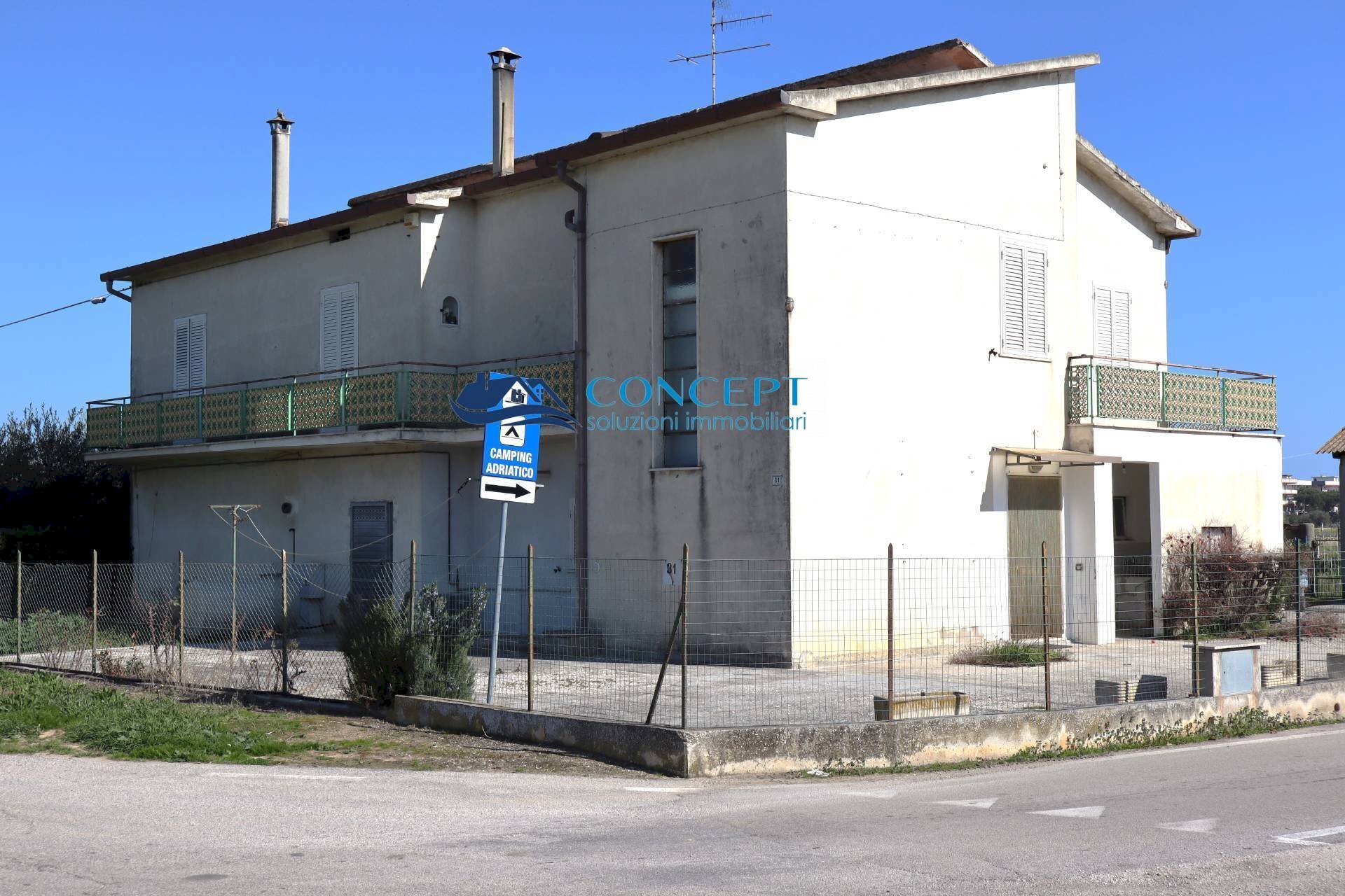 Independent house via de Pinedo, Martinsicuro - photo 1