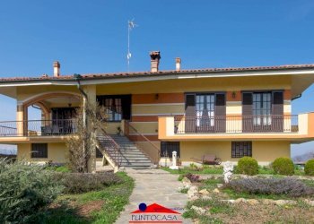 Facciata - Villa via Villata, 18, frazione Roata Rossi, Cuneo - foto 6