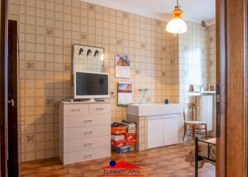 Cucina - Villa via Villata, 18, frazione Roata Rossi, Cuneo - foto 39