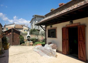 Giardino - Villa via John Fitzgerald Kennedy, Monterosi - foto 15