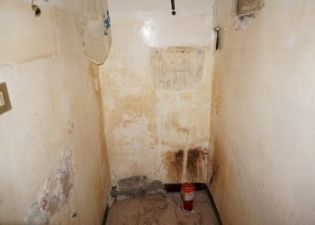 Ripostiglio - Bilocale via Curro', 10, Genova (zona Sampierdarena) - foto 10