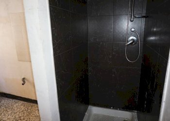 Bagno - Bilocale via Curro', 10, Genova (zona Sampierdarena) - foto 13