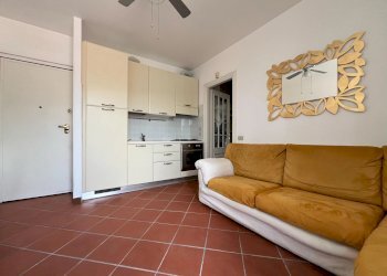 Soggiorno con cottura - Bilocale Via Parma, Chiavari - foto 5