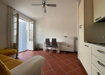 Soggiorno con cottura - Bilocale Via Parma, Chiavari - foto 6