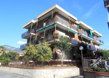 Facciata - Bilocale via Aurelia, 494, Loano - foto 16