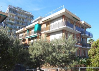 Facciata - Bilocale via Aurelia, 494, Loano - foto 17