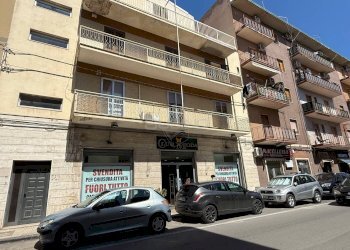 Locale Commerciale VIALE ZECCHINO, Siracusa - foto 1