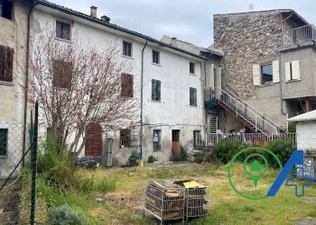 Stable - Palace piazza Guglielmo Marconi angolo via xxiv giugno, Solferino - photo 8