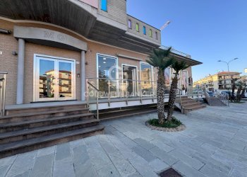 Locale Commerciale Via Salvo D'acquisto, Agropoli - foto 1