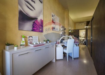 Attività Commerciale Via Bergamo, Curno - foto 1