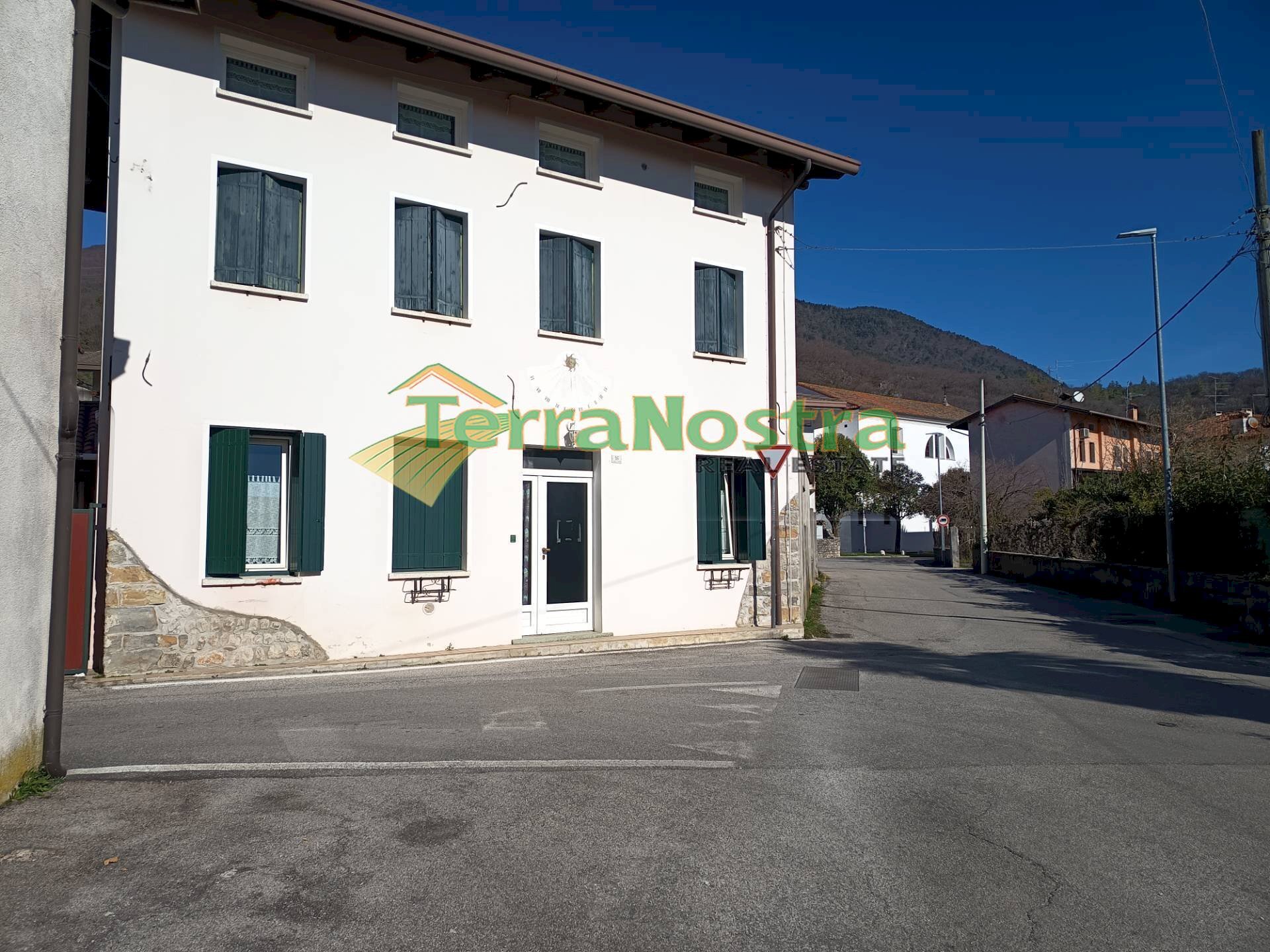 Casa indipendente Via Monte Grappa, Maniago - foto 1