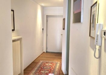 One-room apartment Via XV Agosto, Luino - photo 3