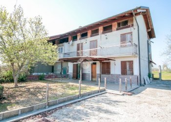 Casa indipendente Strada paradiso, Rivarolo Canavese - foto 1