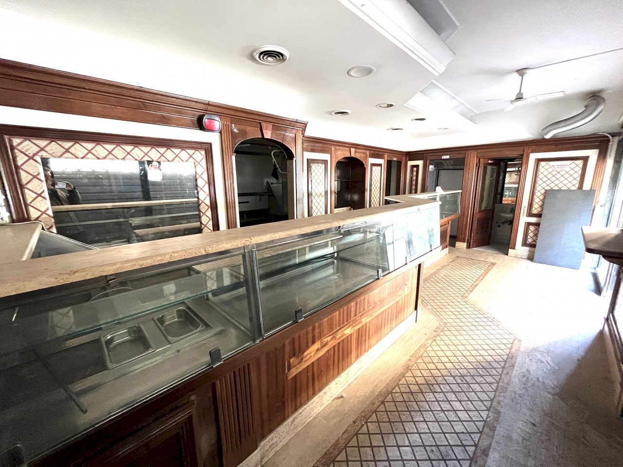 Shop Via Pian Due Torri, Roma - photo 1