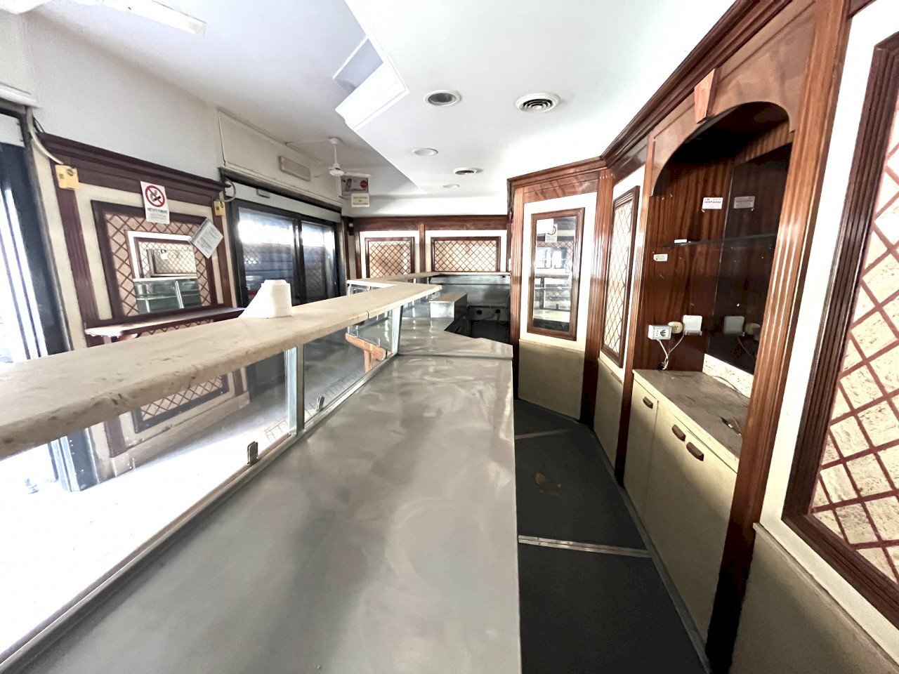 Shop Via Pian Due Torri, Roma - photo 2