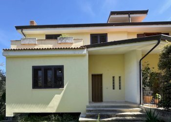 Semi-detached Villa Via Billie Holiday, Mendicino - photo 2