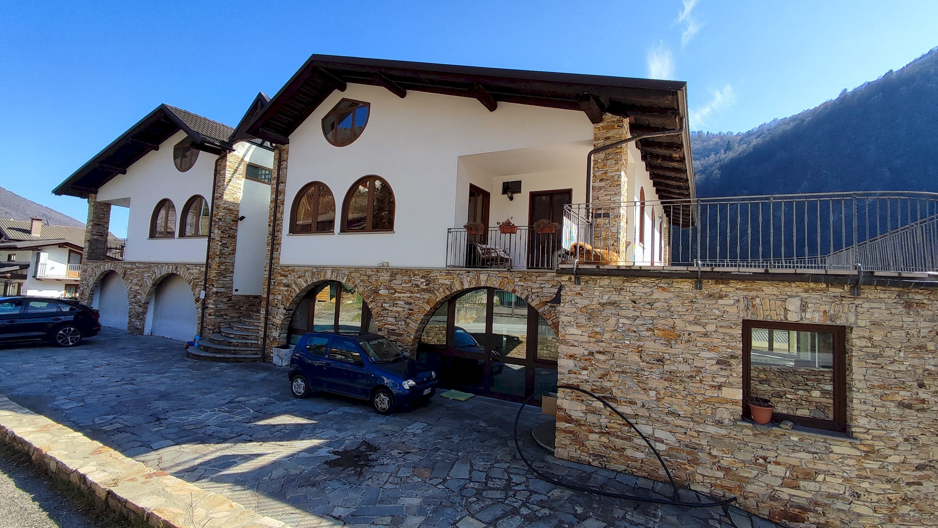 Villa Bifamiliare via curtil, 1, Frassino - foto 2