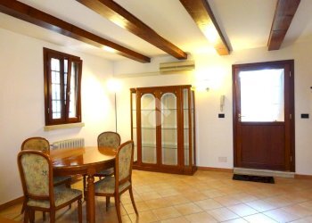 Casa semi indipendente Casa Semindipendente Via Comacchio, Ferrara - foto 1