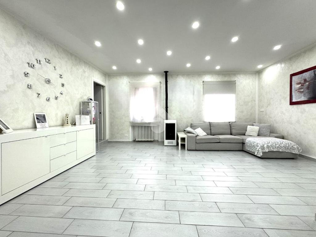 Appartamento Vicolo dell'arco, Chivasso - foto 1