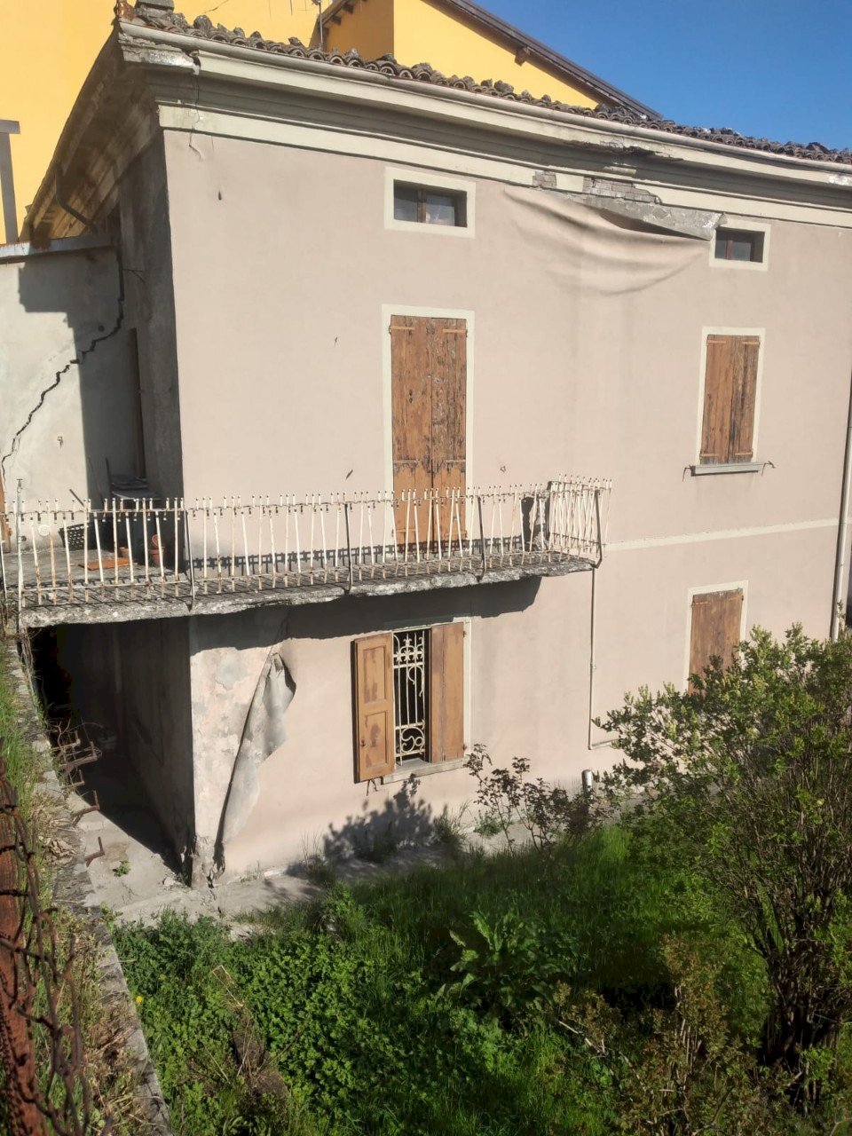 Portion of a house Castelnovo ne' Monti - photo 3