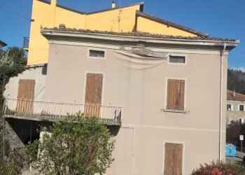 Portion of a house Castelnovo ne' Monti - photo 2